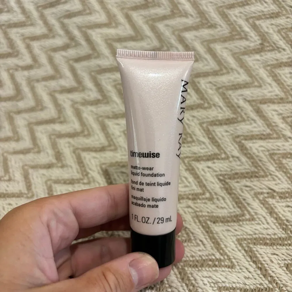 Mary Kay Timewise Matte-Wear Liquid Foundation Ivory 2 1 Fl Oz